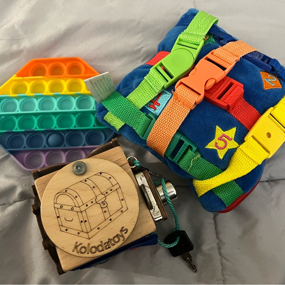 ✨Sensory Lock Box + Rainbow Pop-It & Buckle Sensory Toy Set - Multicolor